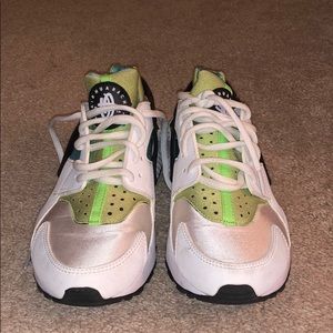 Nike Women’s Hurraches